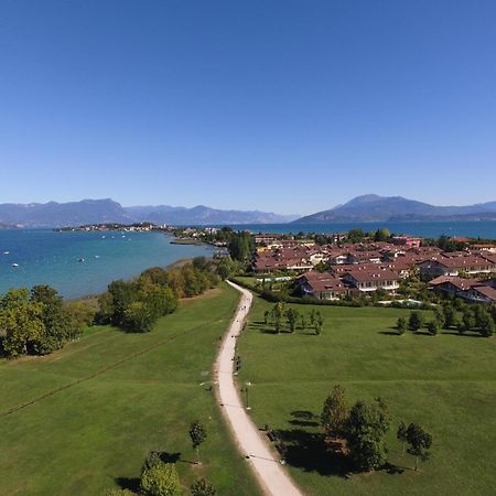Apartamento Gardagate - Residenza Caesar 'Benaco' Sirmione Exterior foto