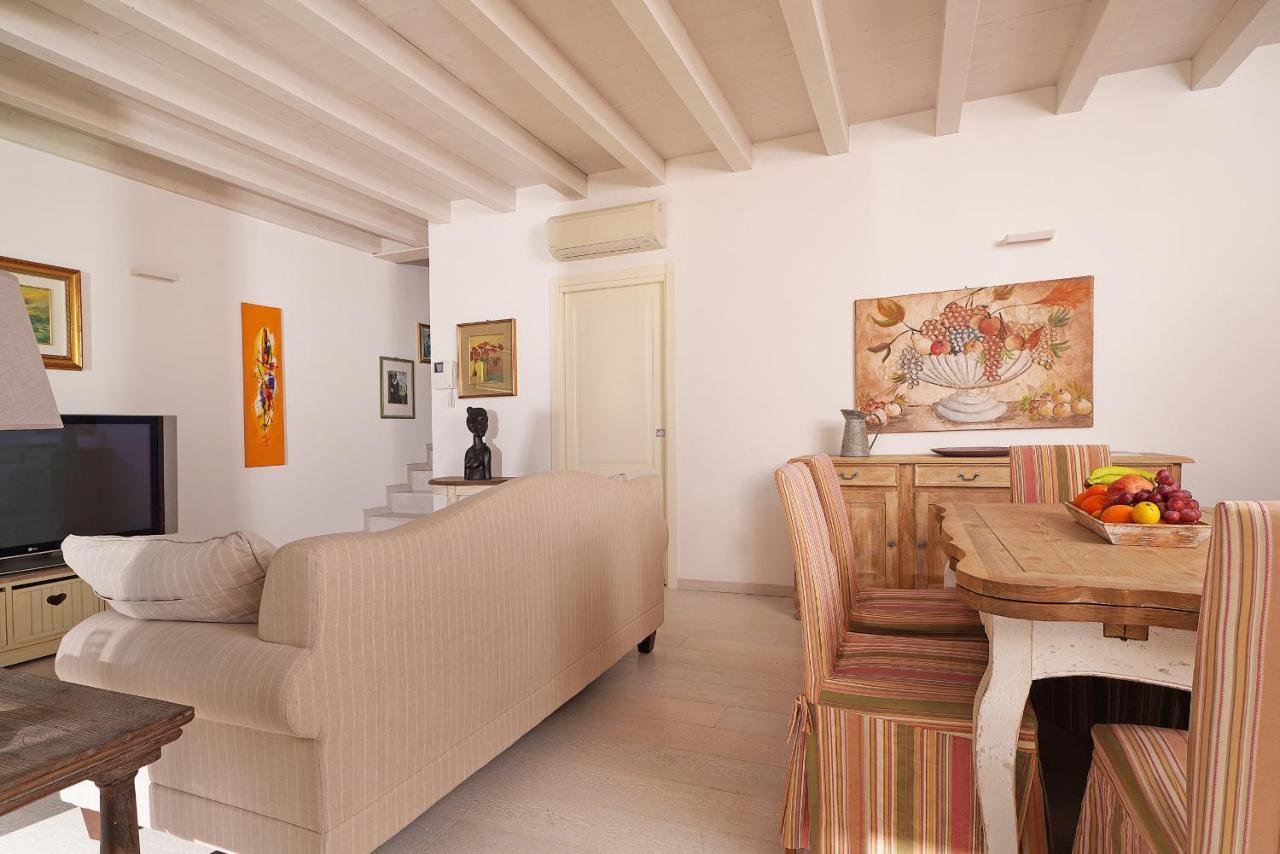 Apartamento Gardagate - Residenza Caesar 'Benaco' Sirmione Exterior foto