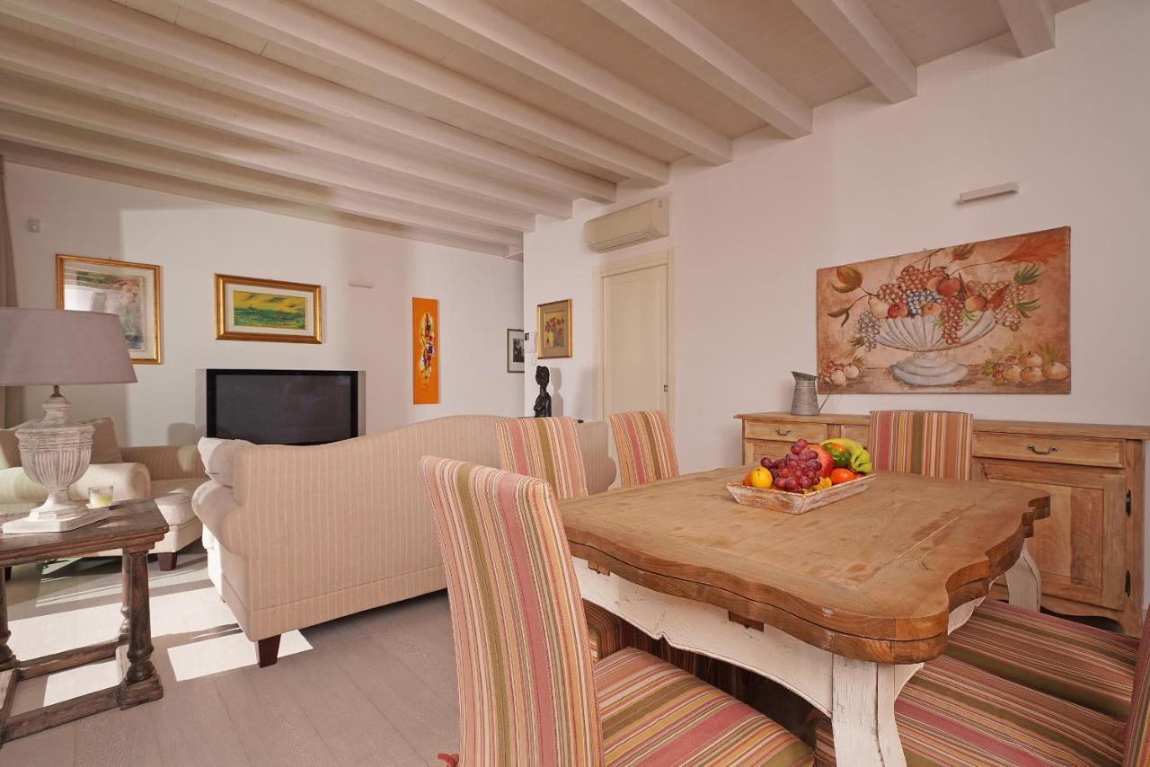 Apartamento Gardagate - Residenza Caesar 'Benaco' Sirmione Exterior foto