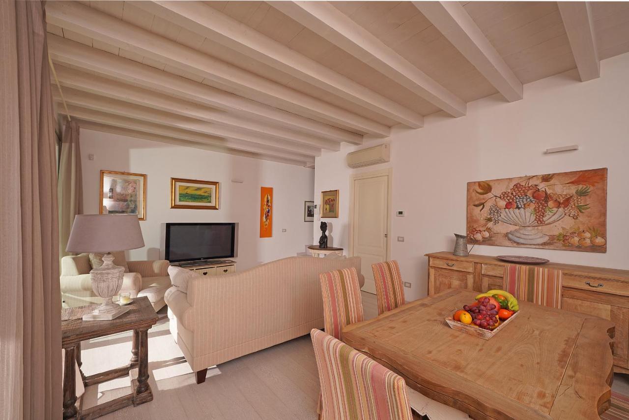 Apartamento Gardagate - Residenza Caesar 'Benaco' Sirmione Exterior foto