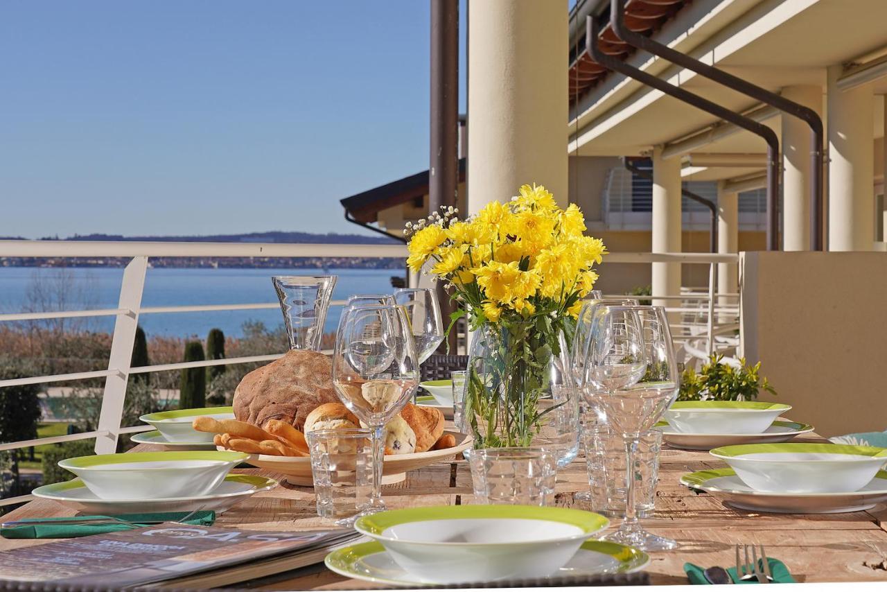 Apartamento Gardagate - Residenza Caesar 'Benaco' Sirmione Exterior foto