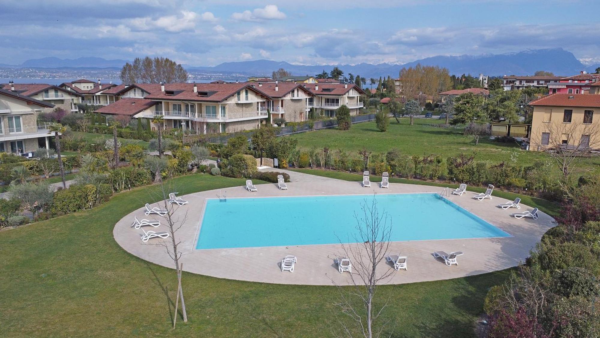Apartamento Gardagate - Residenza Caesar 'Benaco' Sirmione Exterior foto