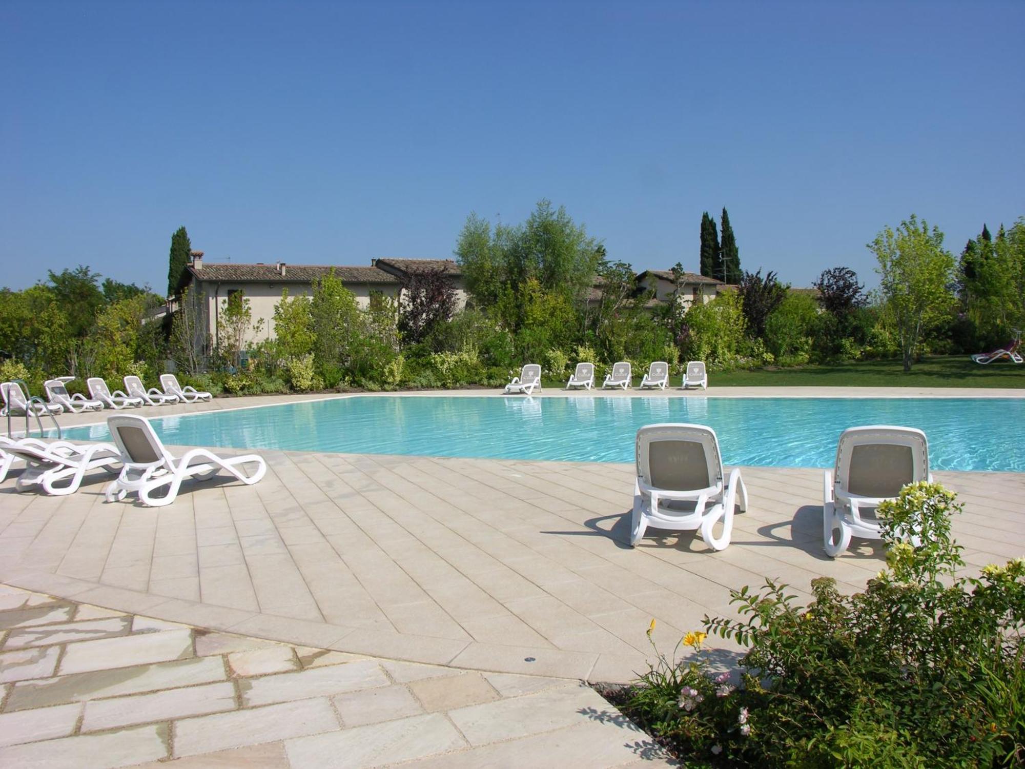 Apartamento Gardagate - Residenza Caesar 'Benaco' Sirmione Exterior foto